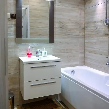 House With Lanterns Apartmán *